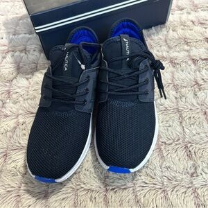 Nautica Boys Primage Sneakers
Size 4